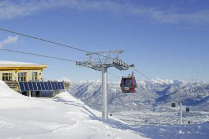 01c_gasthofkreuz_winterlandschaft_bergwelt-hahnenkamm.jpg